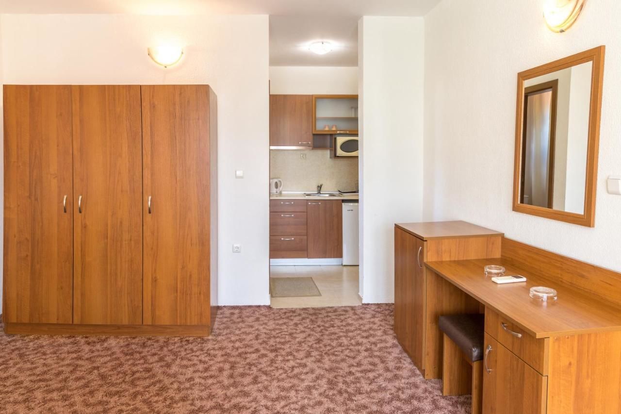 Отель Hotel Genada Свети-Влас