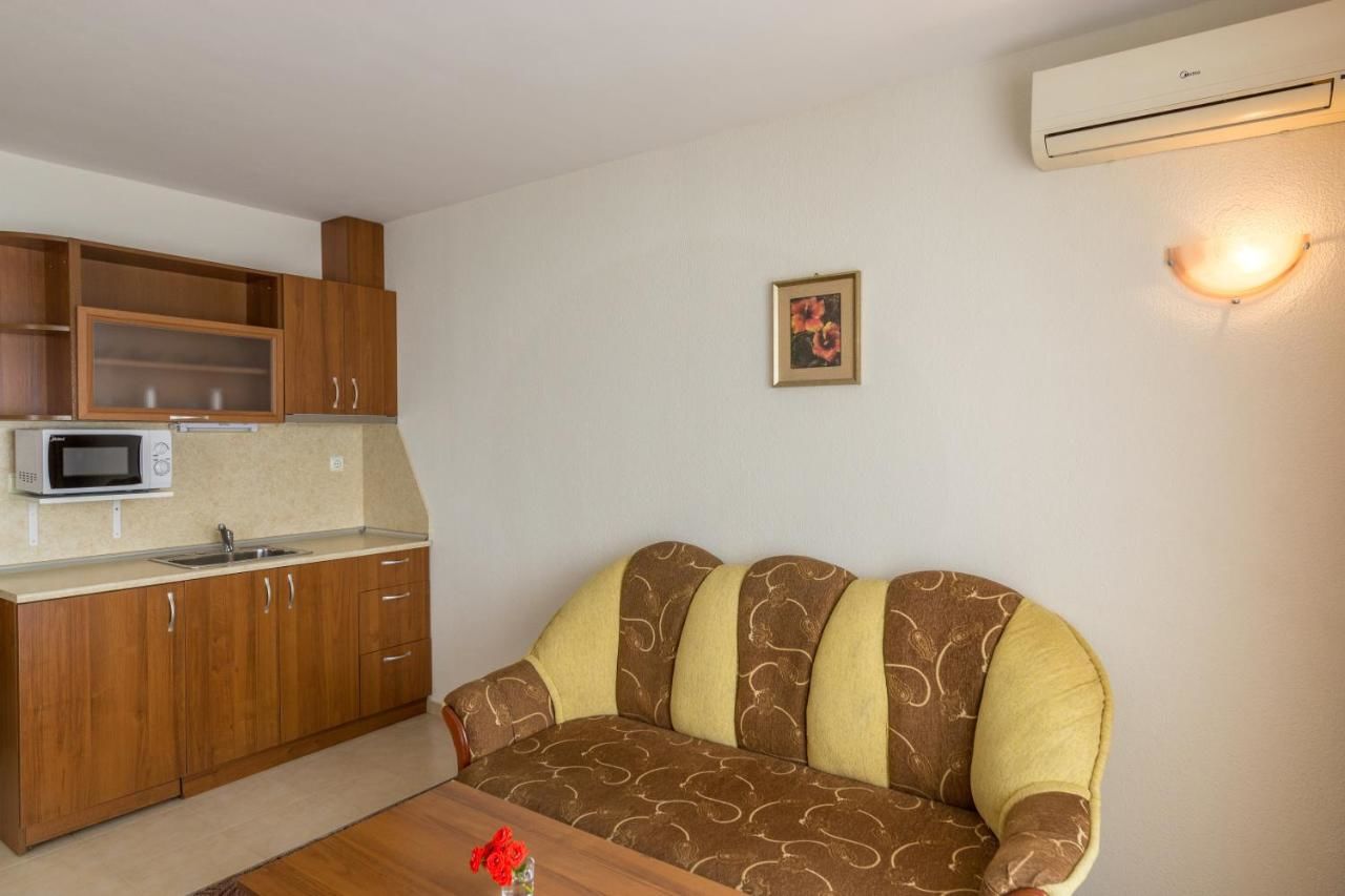 Отель Hotel Genada Свети-Влас