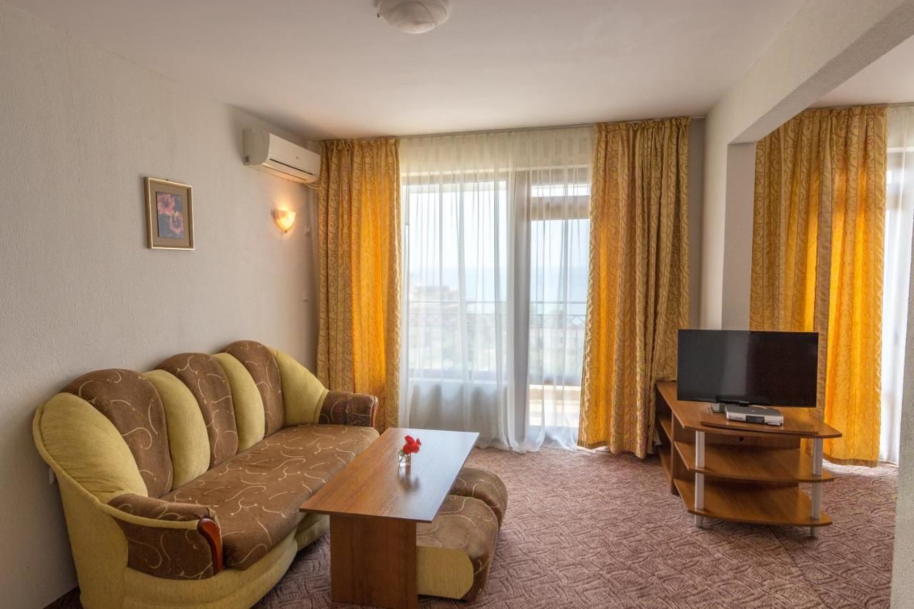 Отель Hotel Genada Свети-Влас