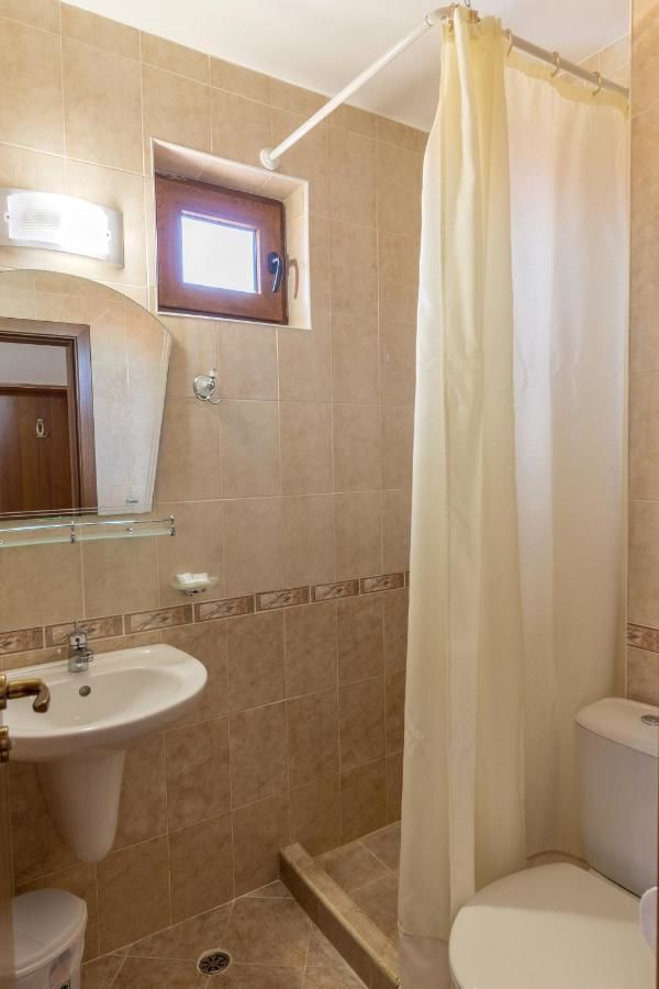 Отель Hotel Genada Свети-Влас