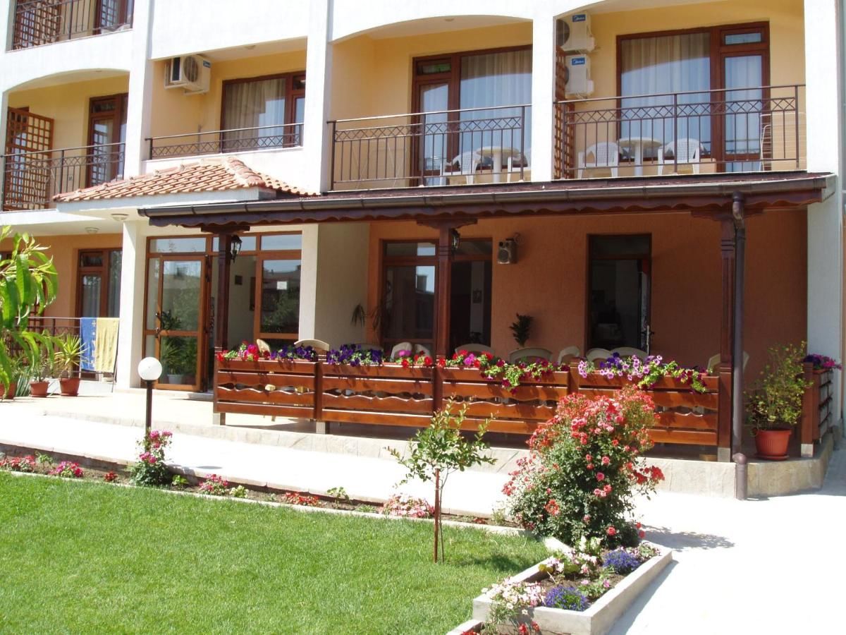 Отель Hotel Genada Свети-Влас-11