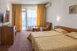 Отель Hotel Genada Свети-Влас Двухместный номер с 1 кроватью или 2 отдельными кроватями и видом на море-16